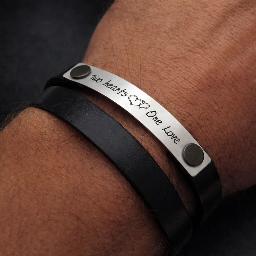 צמיד גברים עם לבבות