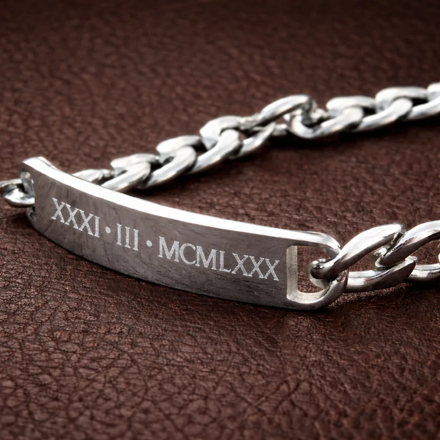 צמיד גורמת עם תאריך