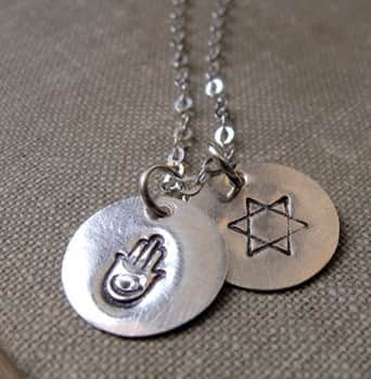 שרשרת עם תליון חמסה ומגן דוד