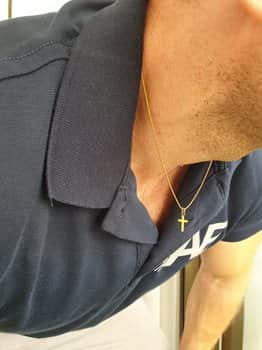 תליון צלב לגבר על שרשרת