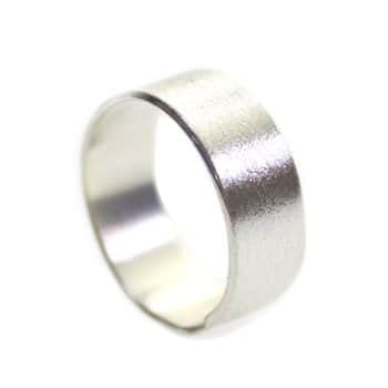 טבעת בגימור מוברש מכסף STERLING SILVER