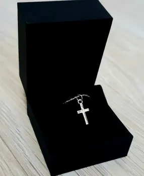 שרשרת צלב נוצרי לגבר