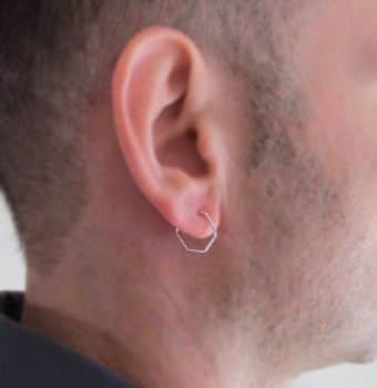 עגיל חישוק בצורת משושה לגבר
