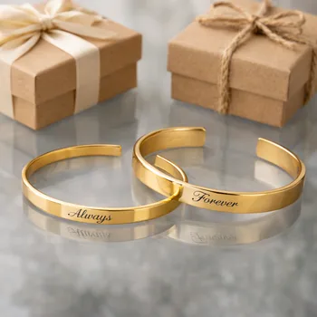 סט צמידים לזוג עם חריטה אישית / תכשיטי זוגות